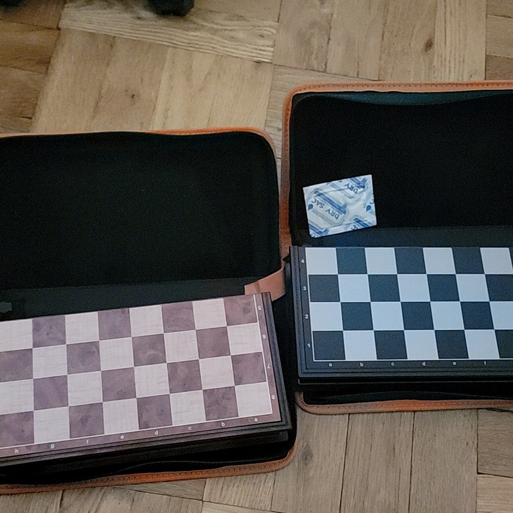 BUNDLE/TRAVEL CHECKERS & CHESS SETS/MAGNETIC - Picture 6 of 16